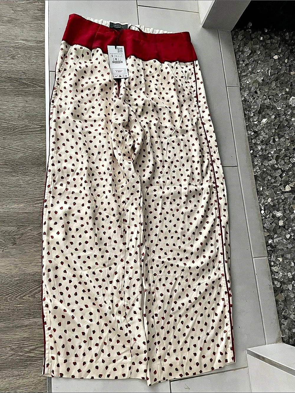 Zara Silk Stefano Pilati Collection Strawberry Print Wide Leg Pants Size Small N